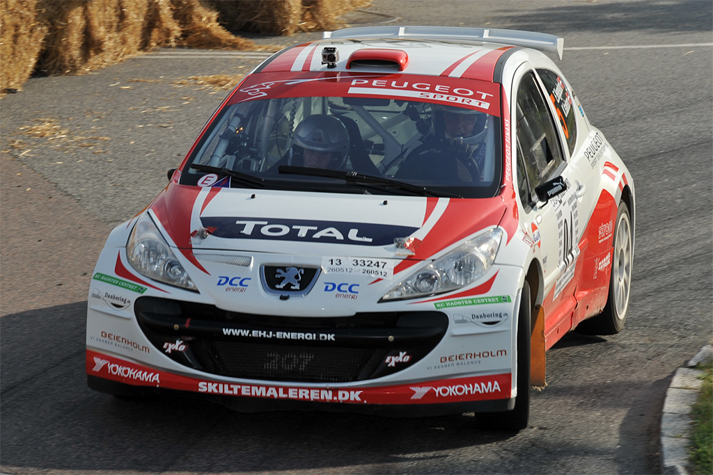 Esben Hegelund og Line Lykke Jensen tog sejren i super heatet i CASA Pinse Rallysprint